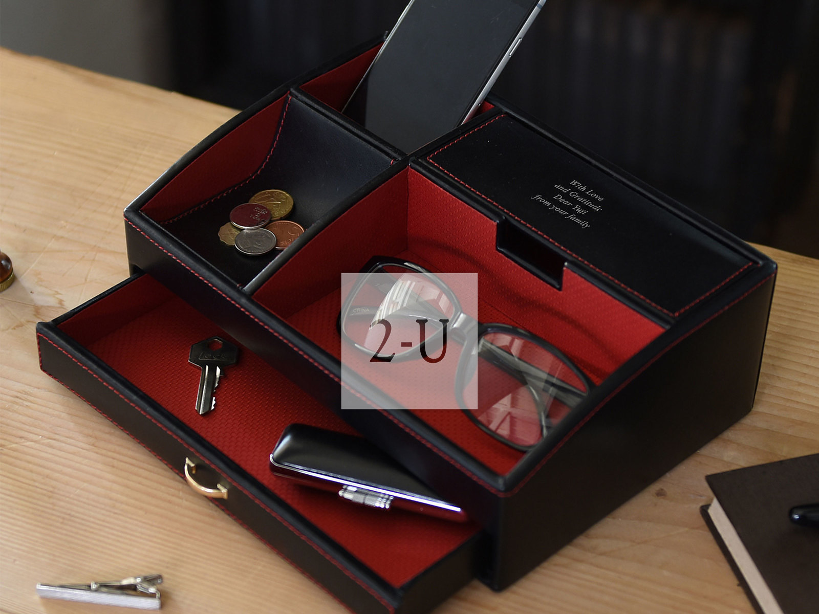 送給崇尚極簡主義的同期同事，一份乾練大氣的升遷賀禮