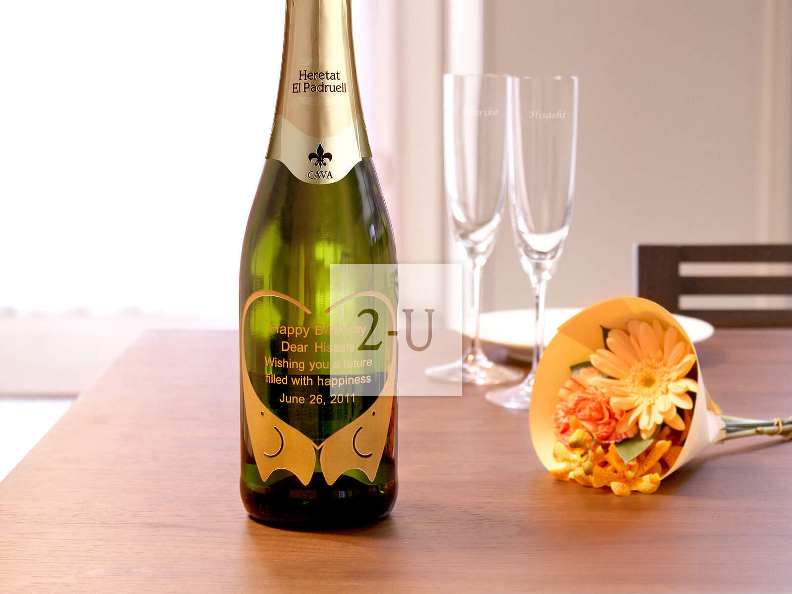 生日禮物送什麼好？送男生驚喜！乾杯！客製化酒瓶彫刻禮物